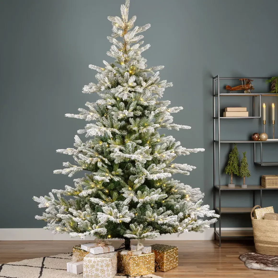 Albero di Natale artificiale luminoso 700 LED (H240 cm) Glorious Verde innevato