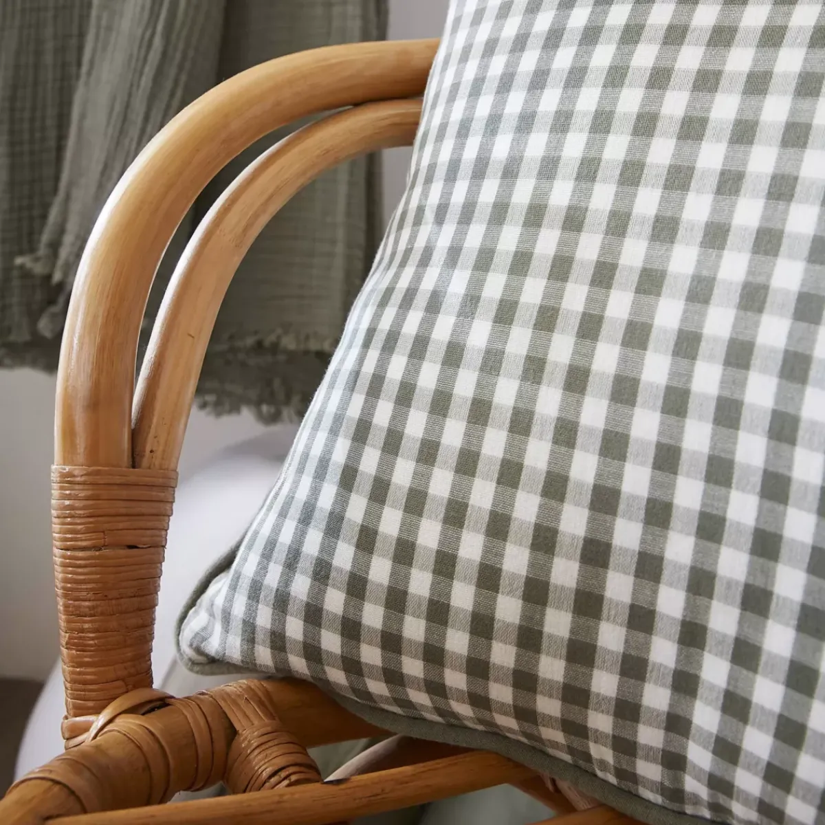 Sale Cuscino quadrato in garza di cotone Gaïa vichy Verde rosmarino Cuscini E Fodere