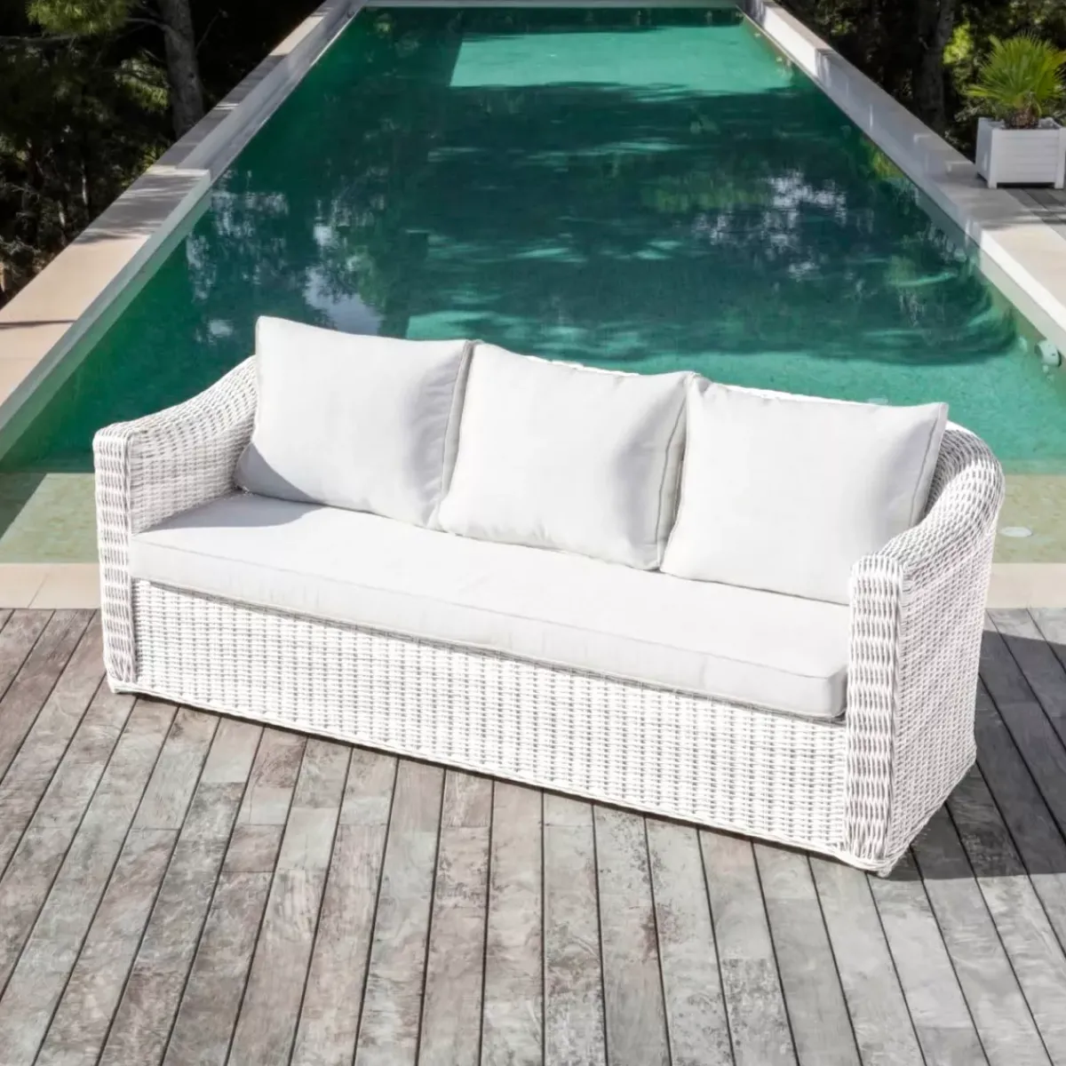 Sale Divano da giardino in resina intrecciata Calvi Bianco Tavolini Da Giardino, Divani