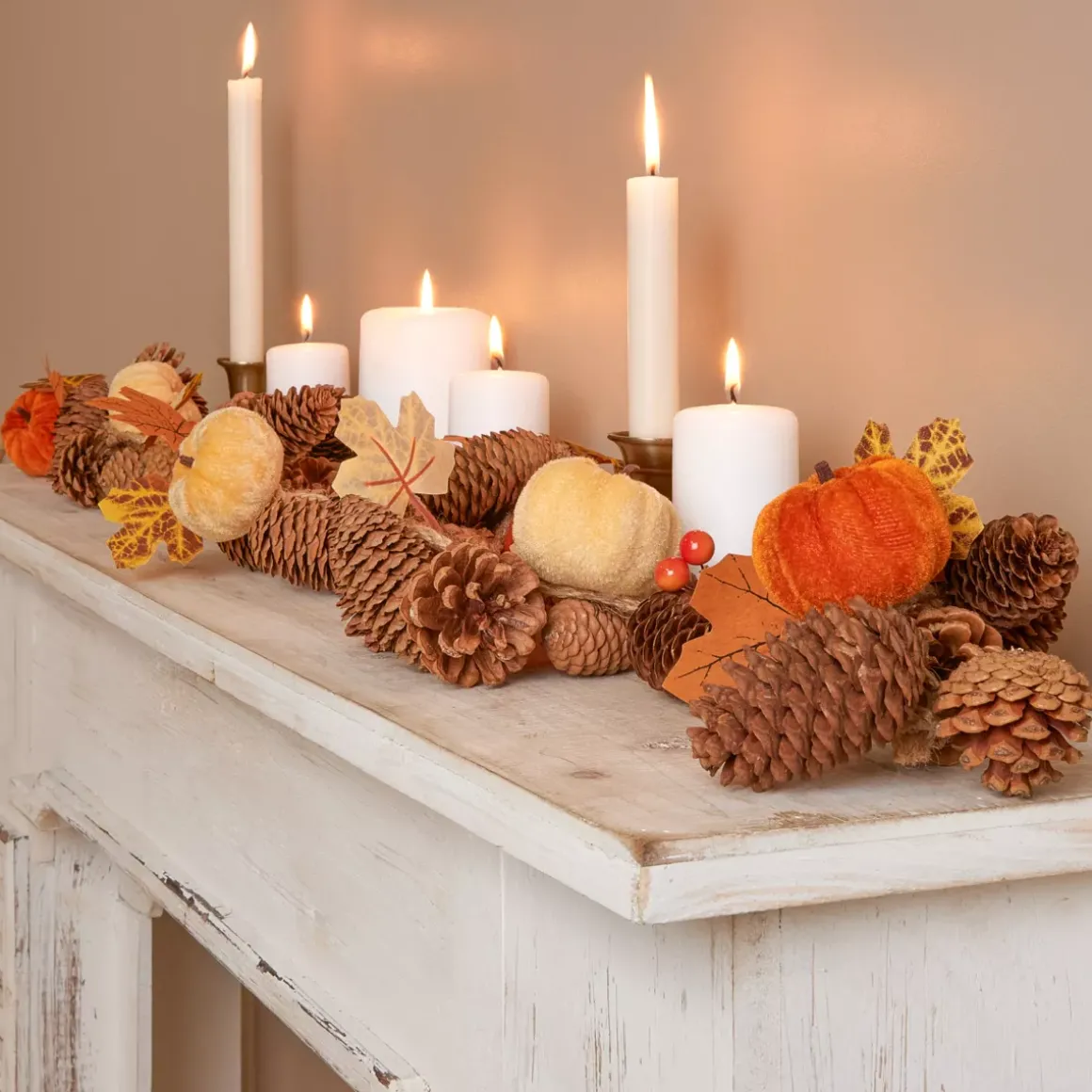 Ghirlanda con pigne (150 cm) Zucca in velluto Arancione