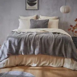 Clearance Piumino in finta pelliccia Finn Grigio Copriletti, Trapuntine E Runner Letto