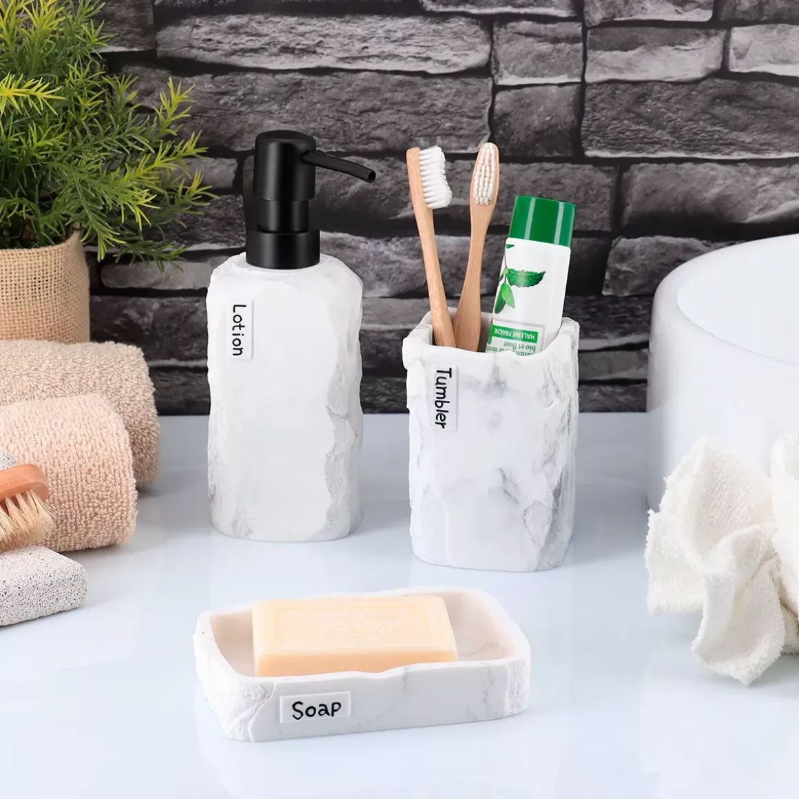 Set bicchiere, portasapone e distributore di sapone in poliresina effetto marmo Paola Grigio