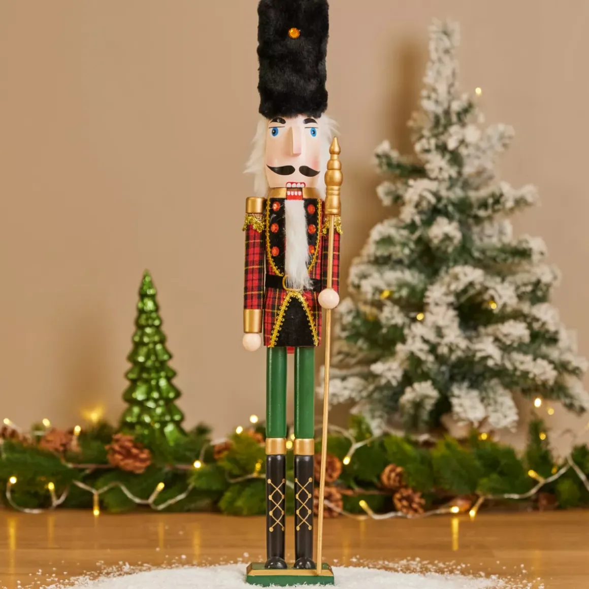 Soldatino Schiaccianoci in legno (H61 cm) Ernest e Cappello d'orso