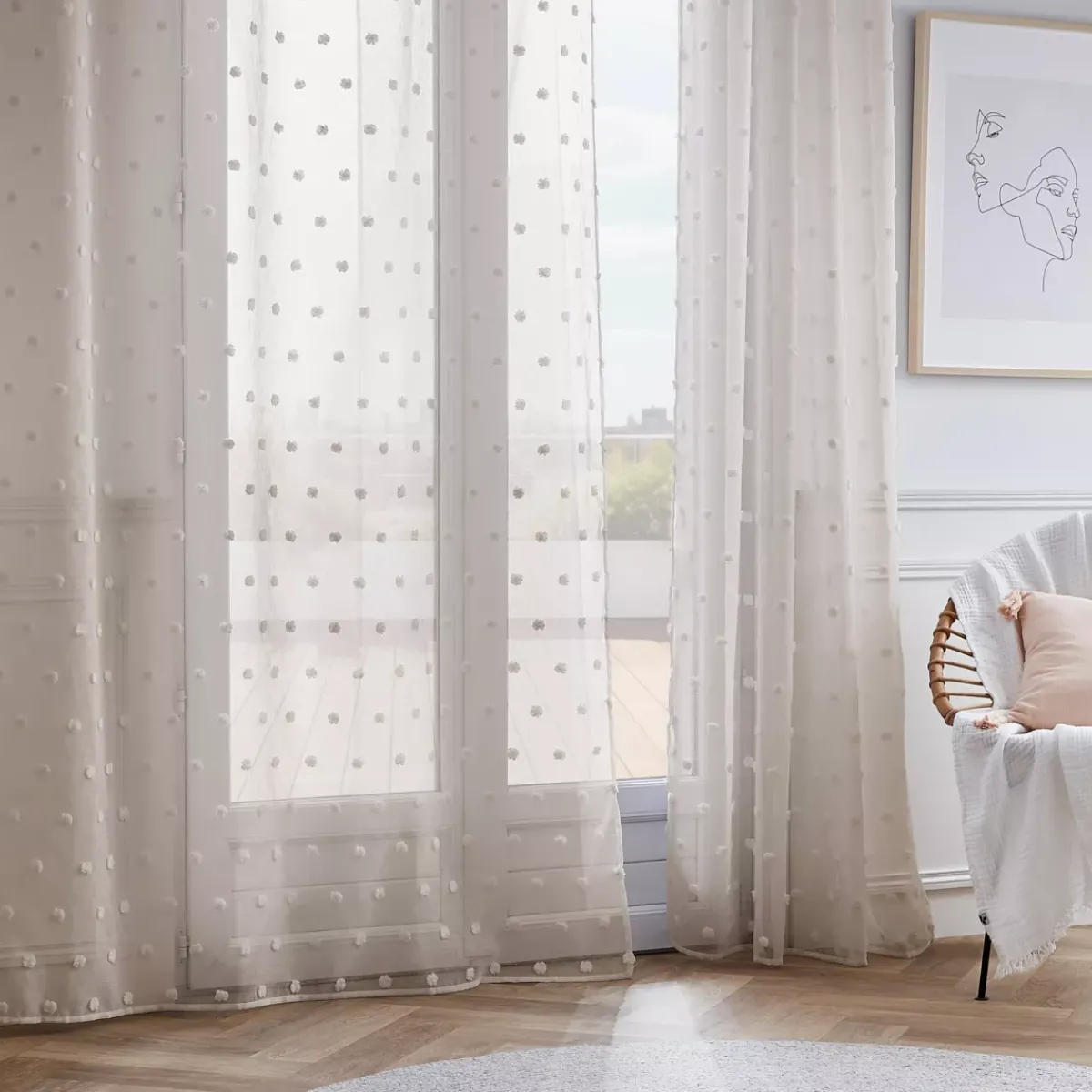 Outlet Tenda trasparente con occhielli e pon pon (180 x 240 cm) Emie Tende Trasparenti