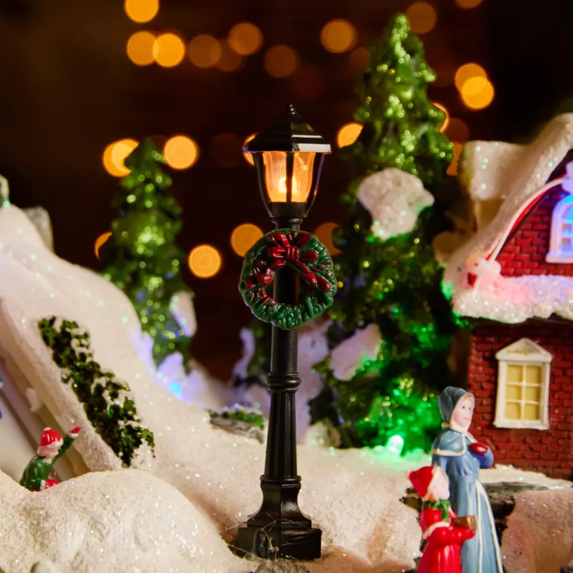 Villaggio di Natale luminoso e animato (H31 cm) Avventure invernali